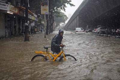 Torrential rain, hailstorm kills 16 in Pakistan