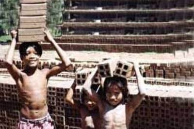 Seven child labourers buried alive