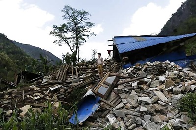 Nepal earthquake death toll climbs to 6,204