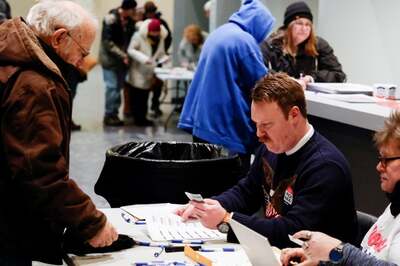 2024 White House Race: Iowa Voters Brave Cold Temperatures to Cast First Ballots as Caucuses Open