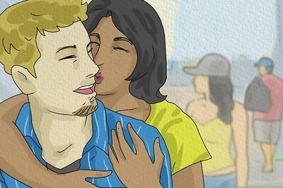 A Guide to PDA Etiquette (With Examples)