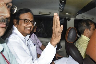 'Sad that President is Woken Up at 4 am': Chidambaram Slams PM, Guv over Maharashtra 'Midnight Affair'