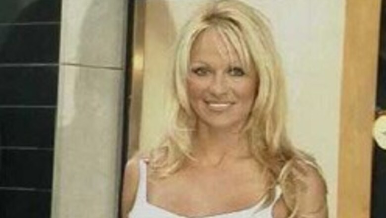 Pamela Anderson suffers miscarriage