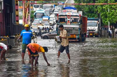 Mumbai Receives Heavy Showers, Residents Complain of Waterlogging; Island City Gets More Rainfall