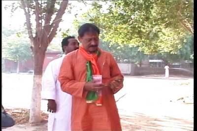 Ex-Cricketer Chetan Chauhan Now NIFT Chief; Cong, AAP Bowl Bouncers