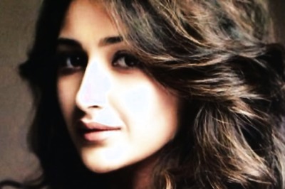 Sayyeshaa to Make Tamil Debut With Jayam Ravi's Next