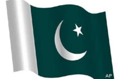 Pak girls pick up guns for mosques