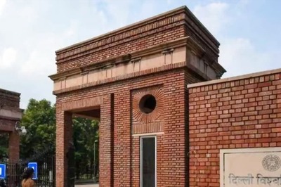 DU Teachers Condemn Varsity's Decision To Work On Eid-ul-Adha