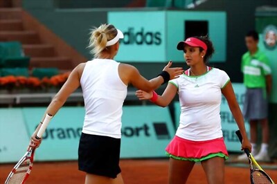 Sania-Vesnina advance to Dubai final
