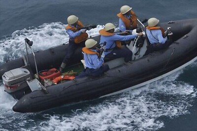 Coast Guard rescues 8 crew members from sinking ship