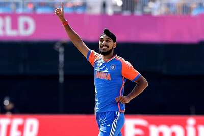 Arshdeep Singh First Indian Bowler to Pick Wicket Off the First Delivery of a T20 World Cup Match | WATCH