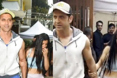 Hrithik Roshan-Saba Azad Walk Hand-in-hand As They Step Out for a Lunch Date; Netizens Say 'Cute Couple'