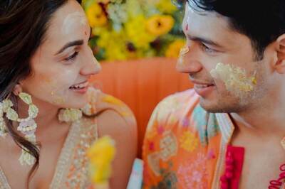 Kiara Advani, Sidharth Malhotra Share Unseen Haldi Photos to Wish Fans on Holi; See Pics