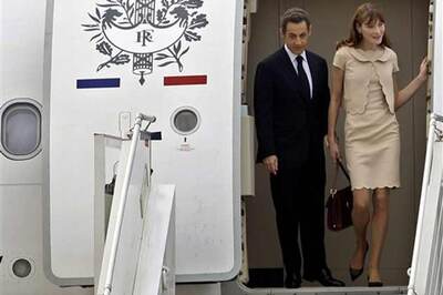 Sarkozy and wife Carla get splendid view of the Taj