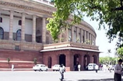 LS passes bill for 3-fold hike in MP salaries