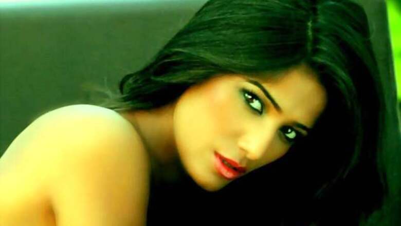 Don't compare me with Sunny Leonne, says Poonam Pandey in Indore