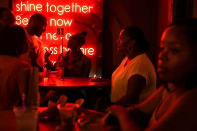 Omicron 1st Step Towards Pandemic Becoming Endemic? As Variant Causes 'Mild Illness', Experts to 'Wait & Watch'