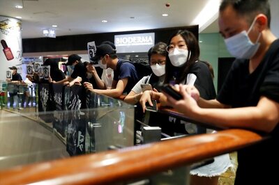 Hong Kong Government Warns Removing US Special Status is 'Double-edged Sword'