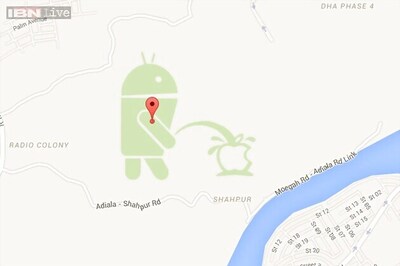 Google apologises for the Android mascot peeing on Apple logo