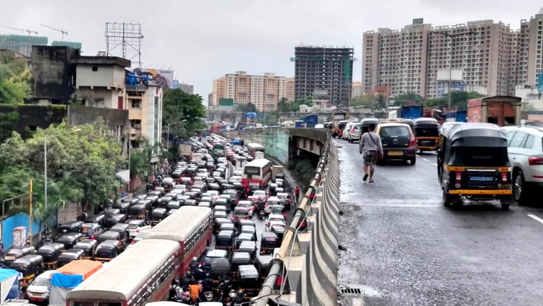 Mumbai-Ahmedabad Highway Jam: Heavy Traffic in Thane After Oil Tanker Accident on Ghodbunder Road