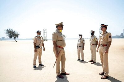 Migrant Workers Returning Home Punished by Cops for Violating Lockdown, Made to Hop Like Frogs