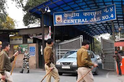 Pepper Sprays, Electric Batons to Quell Inmate Brawls in Tihar as Authorities Adopt Non-Lethal Approach