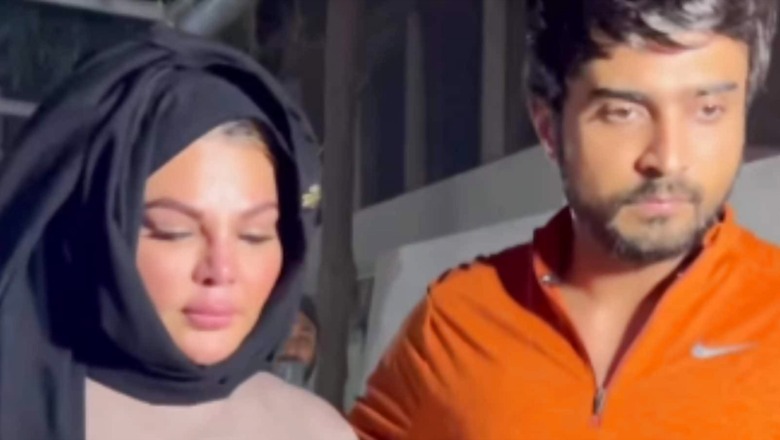 Rakhi Sawant Wears Hijab in 1st Appearance After Marriage With Adil Khan; Video Goes Viral