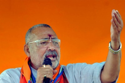 Snake Has Entered Your Home: Union Minister Giriraj to Lalu Prasad on Allying with Nitish