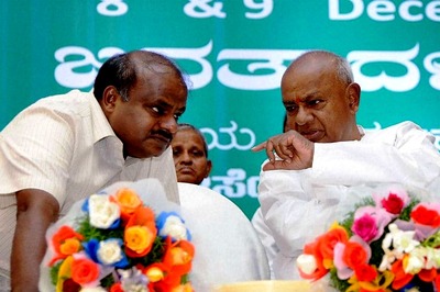 Hung Assembly Will Put Gowdas in Driver's Seat, May Render Siddaramaiah, BSY Irrelevant