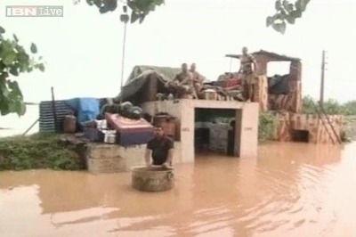 Kashmir floods wash away tourist bookings