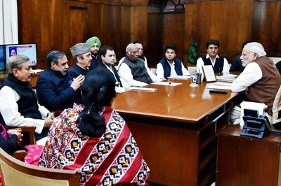 PM Modi Asks Congress Leaders to Meet Him More Often