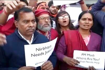 Delhi gangrape victim's parents to protest against juvenile convict's release near India Gate