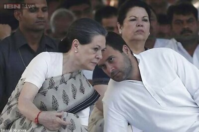 Sonia hails Rahul's speech on Land Bill as Congress takes on BJP in Lok Sabha