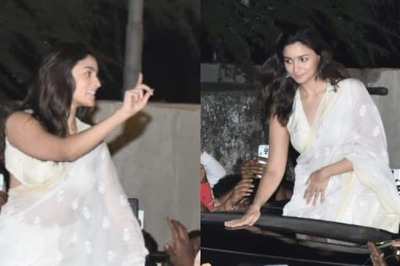 Alia Bhatt Tells Crowd 'Kisi Se Darne Ka Nahi' Outside Gaiety Galaxy After Gangubai Kathiawadi Show