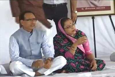 Farmer Protest Live: CM Shivraj Singh Chouhan Begins 'Peace Fast', His Govt Says No Loan Waiver