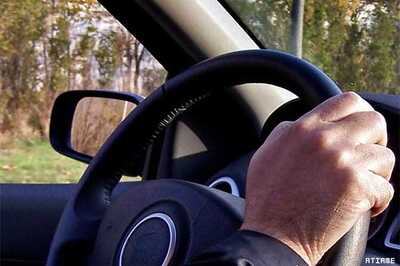 Smart steering wheel detects driver drowsiness