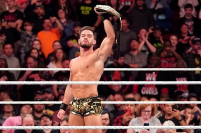 WWE RAW Results: Seth Rollins Retains US title, Theory Ruins Celebration