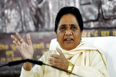 Violent Protests Over Dalit Village Head's Murder in UP's Azamgarh, BSP Chief Mayawati Expresses Grief
