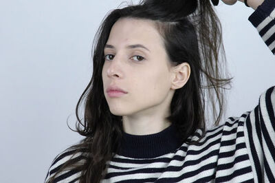 How to Do an Ariana Grande Ponytail