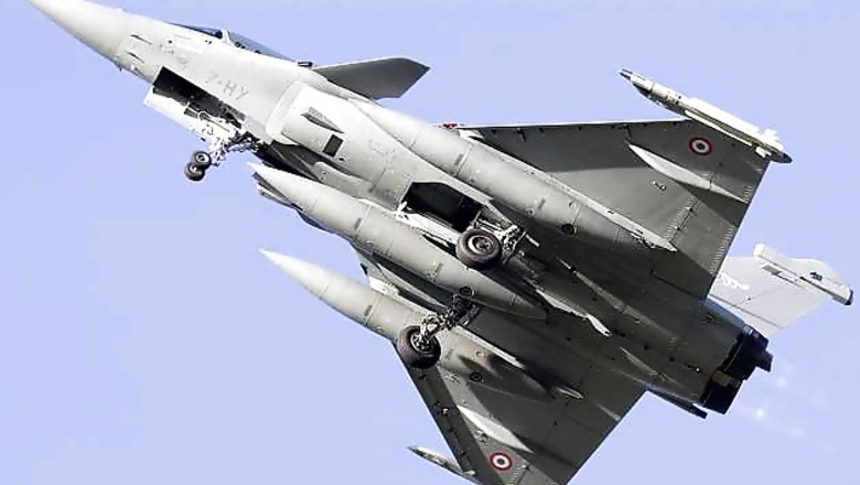 Govt to procure 126 French Rafale combat jets