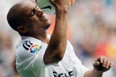 Chelsea eyeing 'Galactico' Carlos