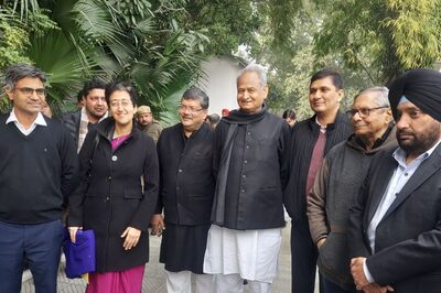 News18 Evening Digest: AAP, Cong Thrash Out Delhi Seat-Sharing Math and Other Top Stories