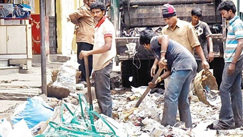 B'lore: BBMP sweeps off garbage, stink lingers