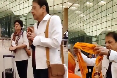 Woman Pays Respect to Ramayan's  Arun Govil Aka Lord Ram, Video Goes Viral