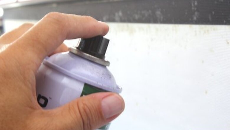 How to Clean a Projector Screen
