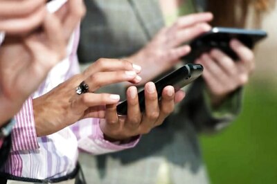 Upper Castes Continue to Dominate Social Media Usage, Muslims More Exposed Than Dalits and Tribals: Study