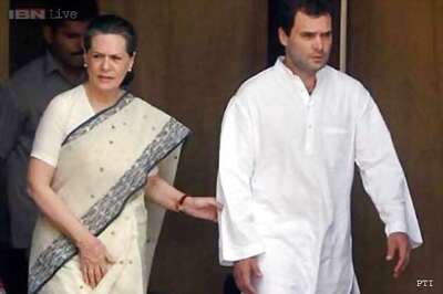 Congress leaders speak in different voices on leadership issue