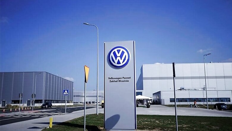 Volkswagen Brand Profit Plunges, Porsche Lifts Group
