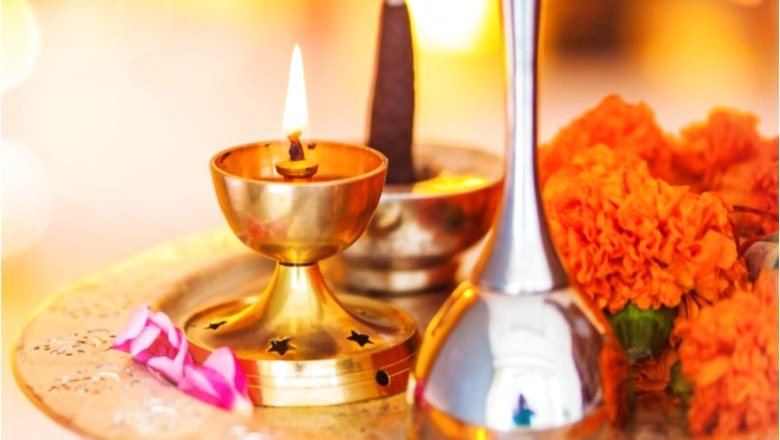 Aaj Ka Panchang, August 17, 2021: Check Out Tithi, Shubh Muhurat, Rahu Kaal and Other Details for Tuesday