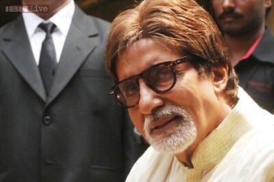 Amitabh Bachchan thanks the crew after finishing 'Piku' shoot